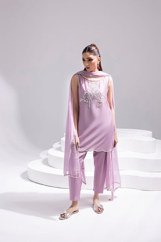 ZEEN – Hand Embellished Short Shirt with Slim Fit Shalwar & Chiffon Dupatta