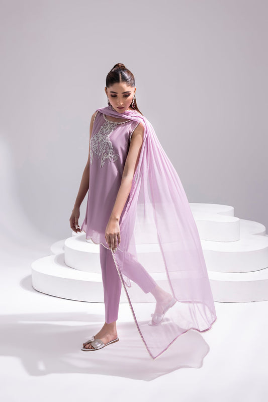 ZEEN – Hand Embellished Short Shirt with Slim Fit Shalwar & Chiffon Dupatta