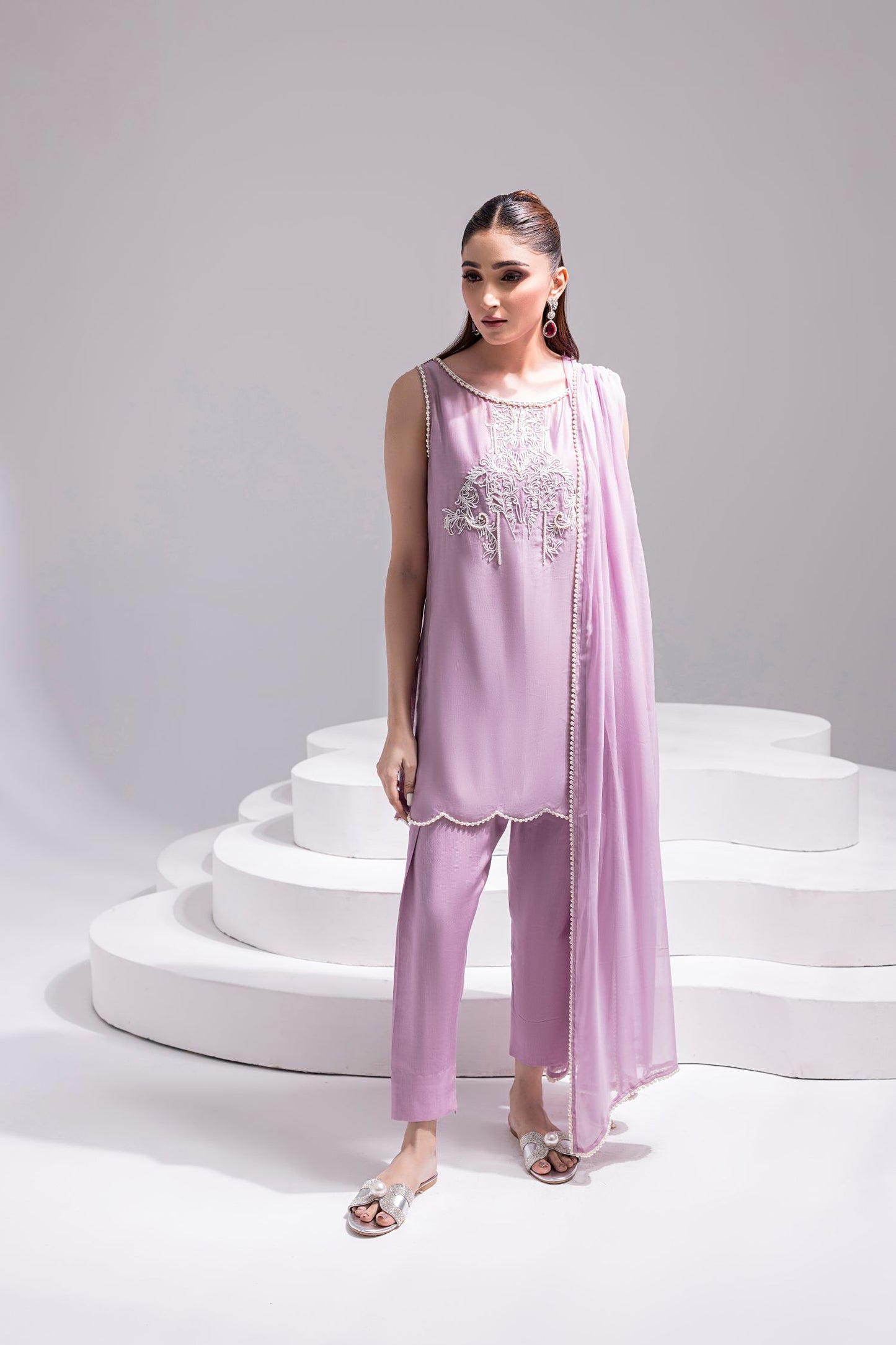 ZEEN – Hand Embellished Short Shirt with Slim Fit Shalwar & Chiffon Dupatta