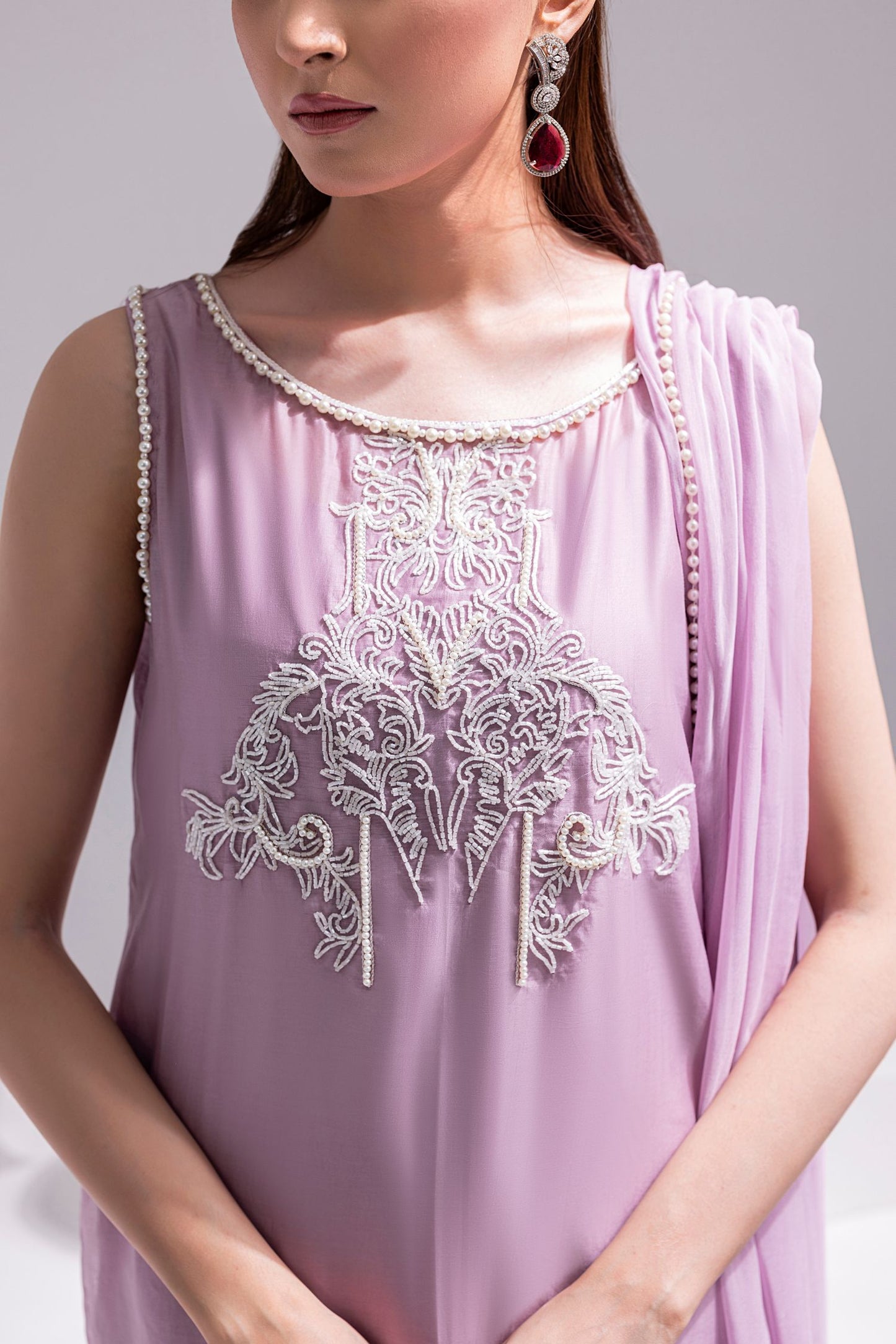 ZEEN – Hand Embellished Short Shirt with Slim Fit Shalwar & Chiffon Dupatta