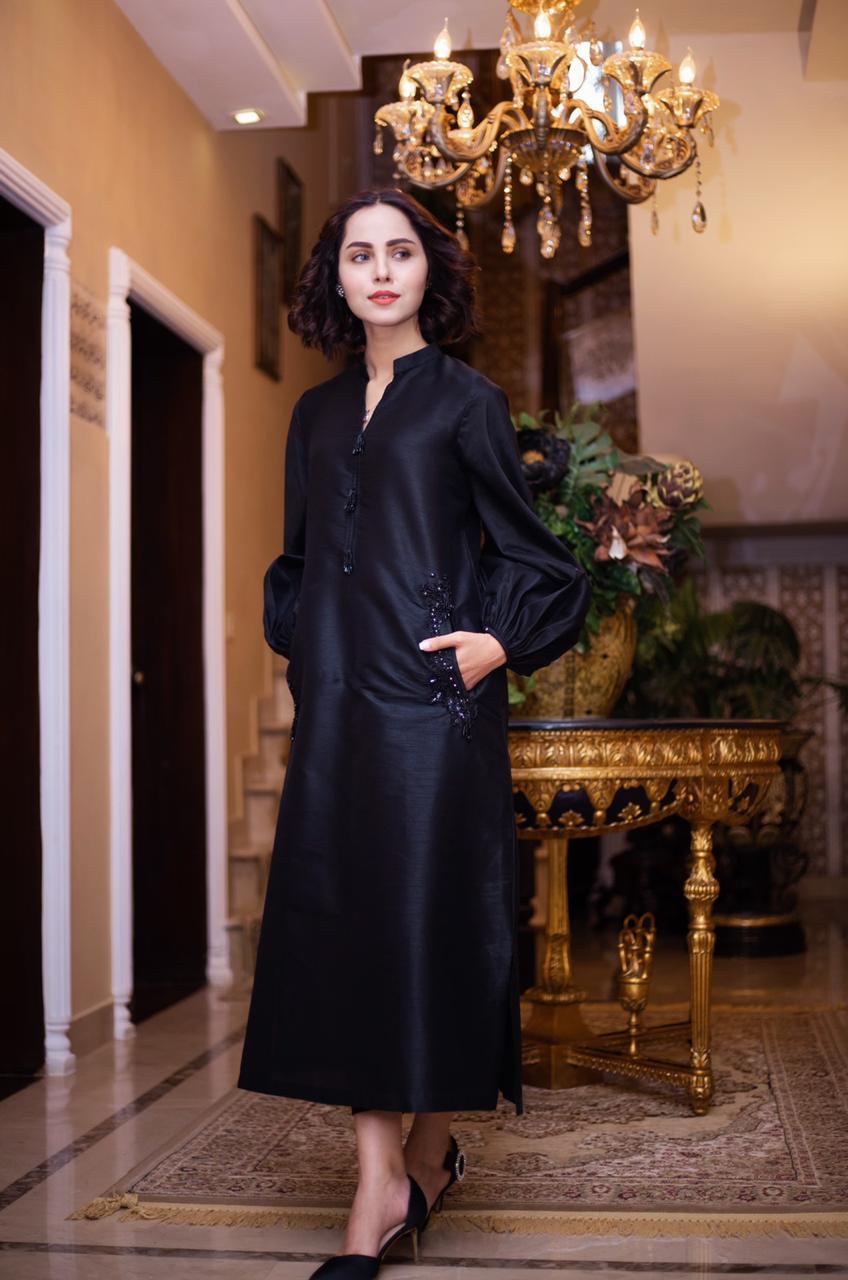 NIMRA KHAN – ATELIER AMAANI